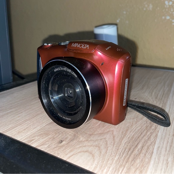 Minolta Camera - Picture 2 of 9